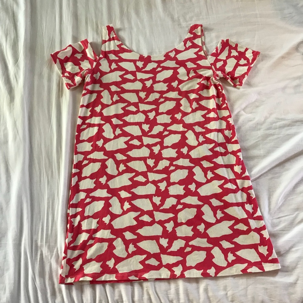 Fighting eel peek-a-boo shoulder dress